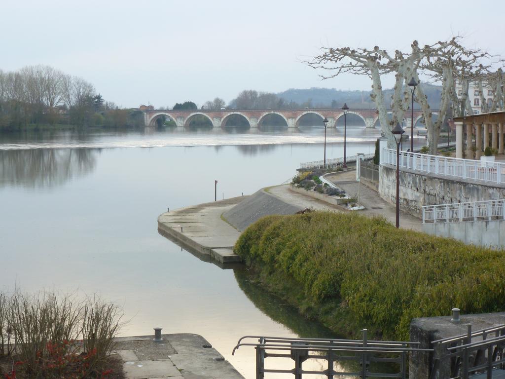 Hotel Le Chapon Fin Moissac Exterior foto