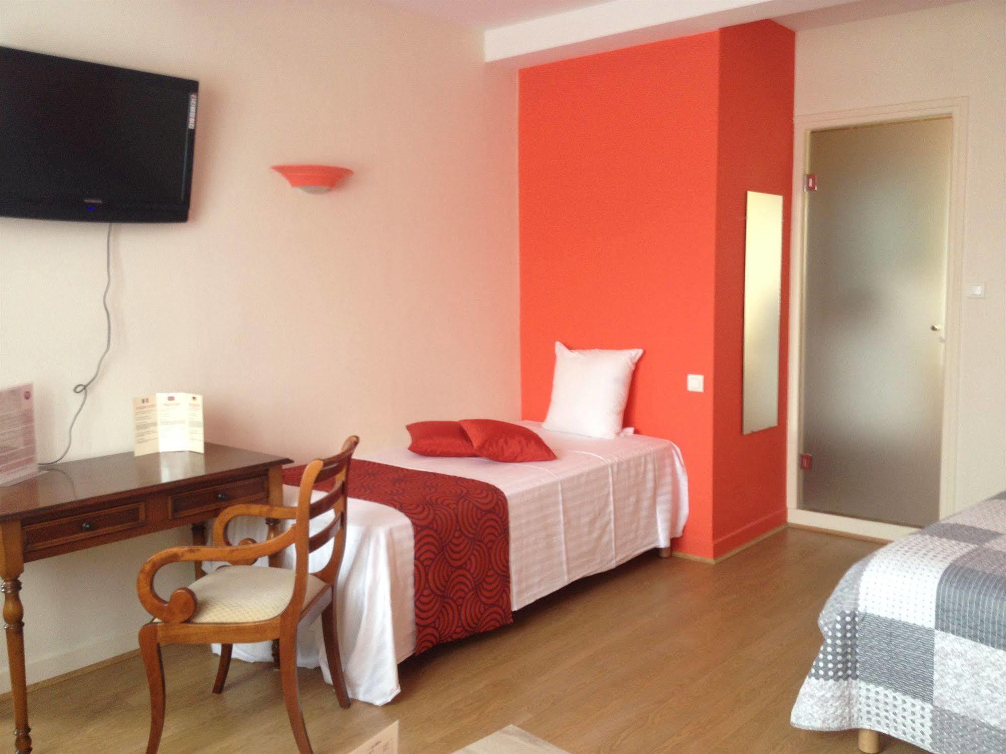Hotel Le Chapon Fin Moissac Exterior foto