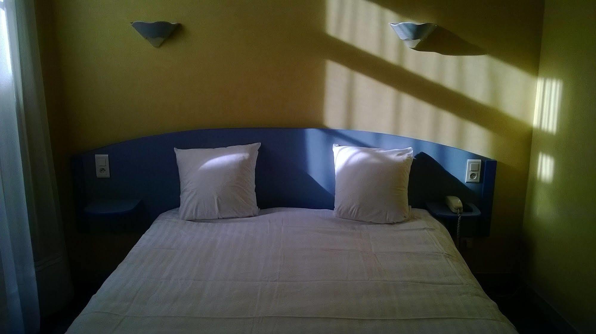 Hotel Le Chapon Fin Moissac Exterior foto