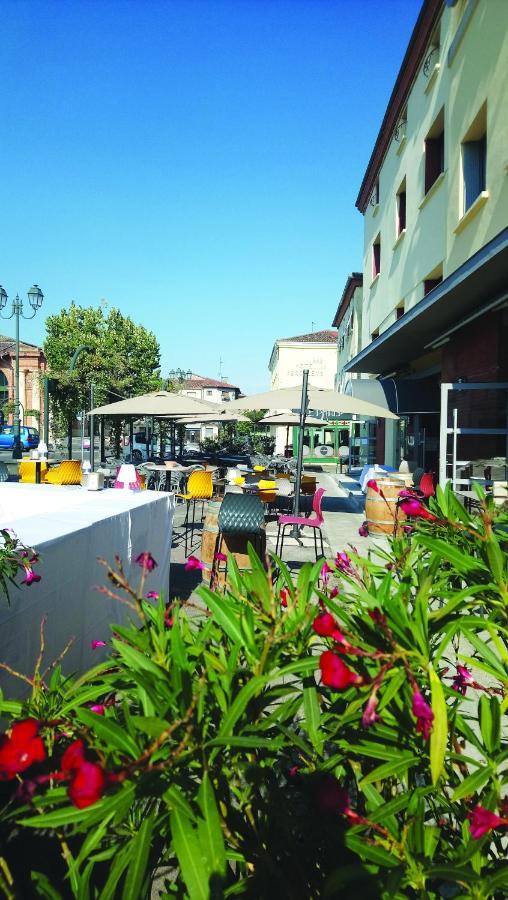 Hotel Le Chapon Fin Moissac Exterior foto